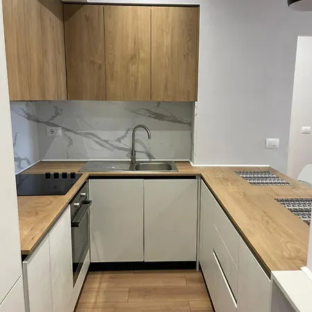 Elior Bazaar Apartman *
