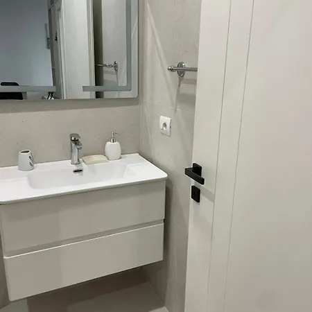 Elior Bazaar Apartman Tirana